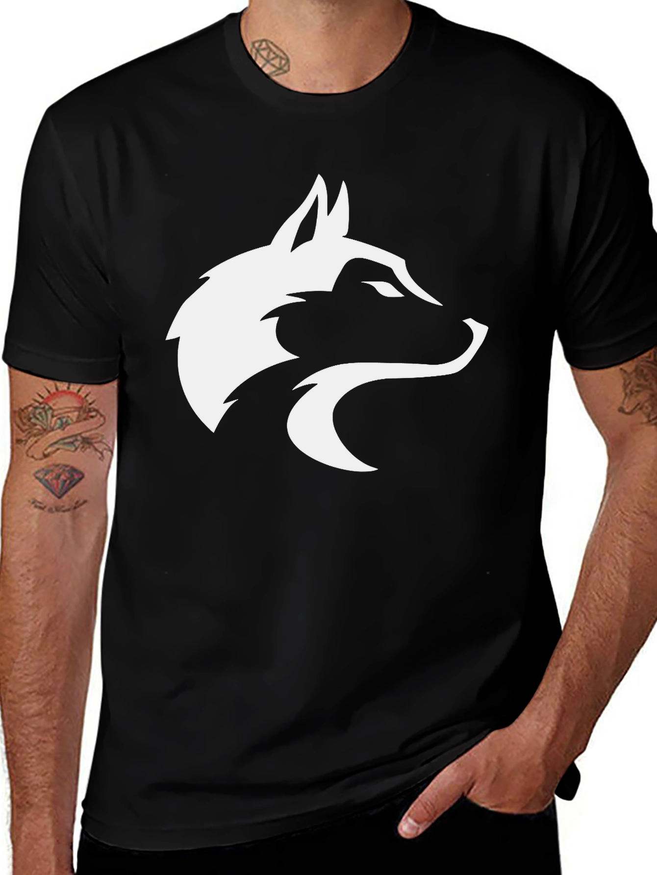 Black Wolf Graphic Tee - Stylish Mens T-Shirt