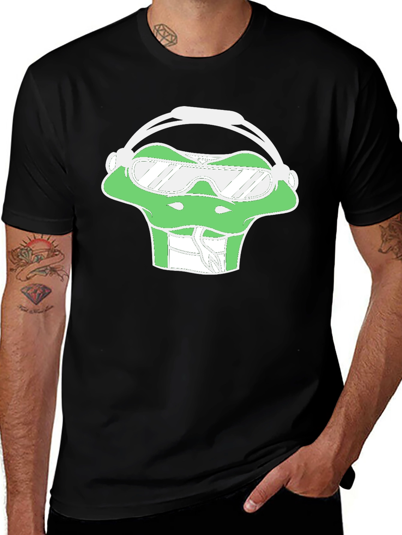 Cool Frog Graphic Tee - Black Cotton Casual Wear