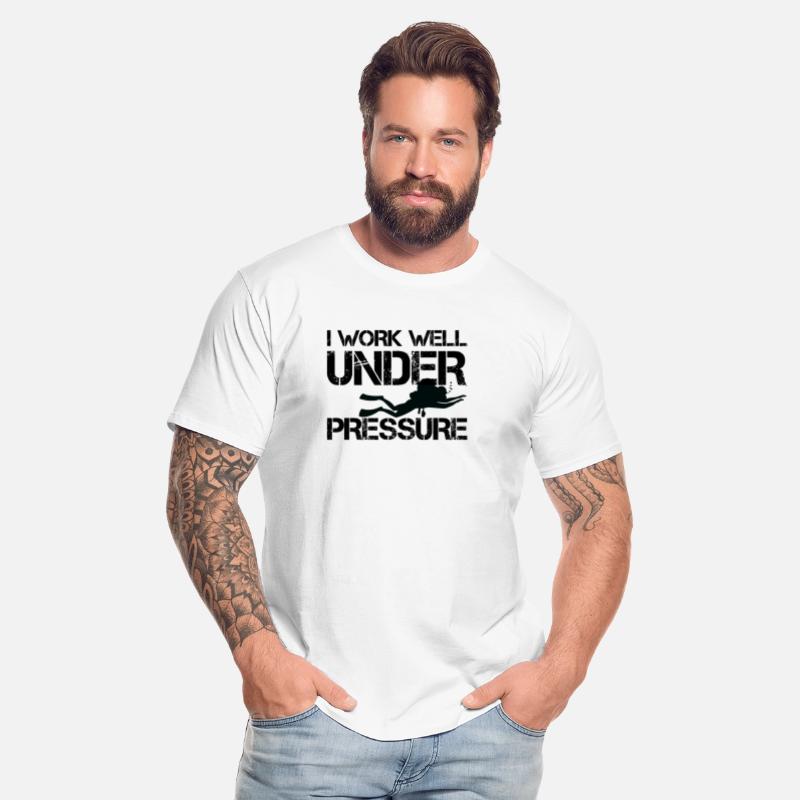 I Work Well Under Pressure- Diving (Black)