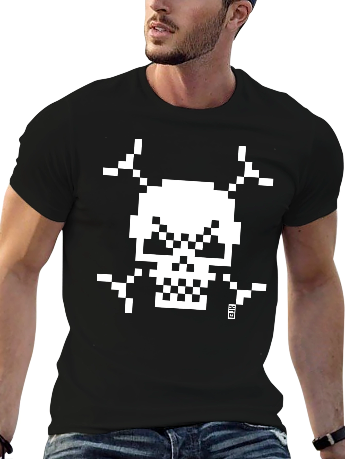 Pixel Skull T-Shirt - Retro Gaming Style